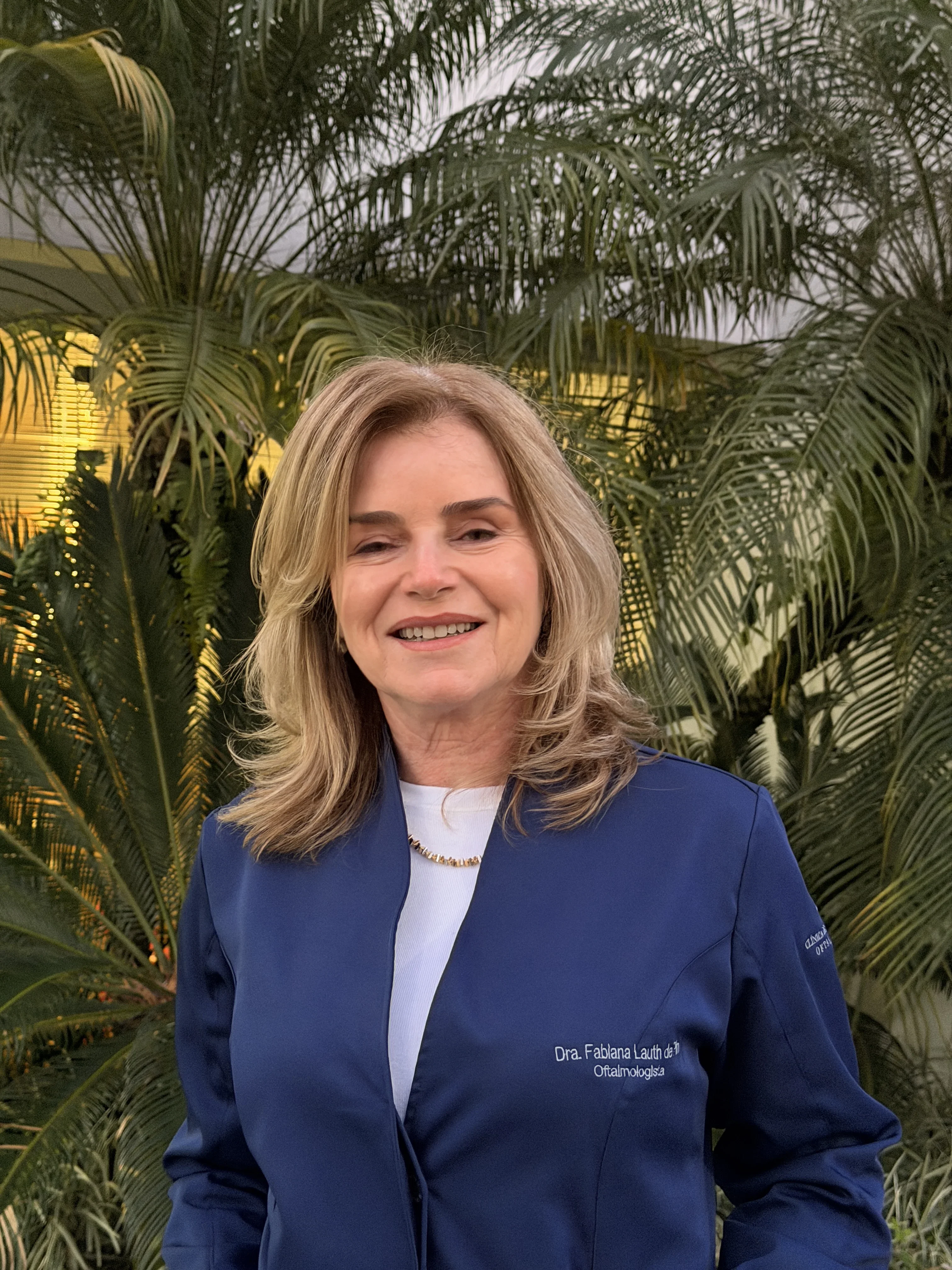 Dra. Fabiana Lauth de Pin — Oftalmologista especialista em Glaucoma na Clínica de Olhos Indaial